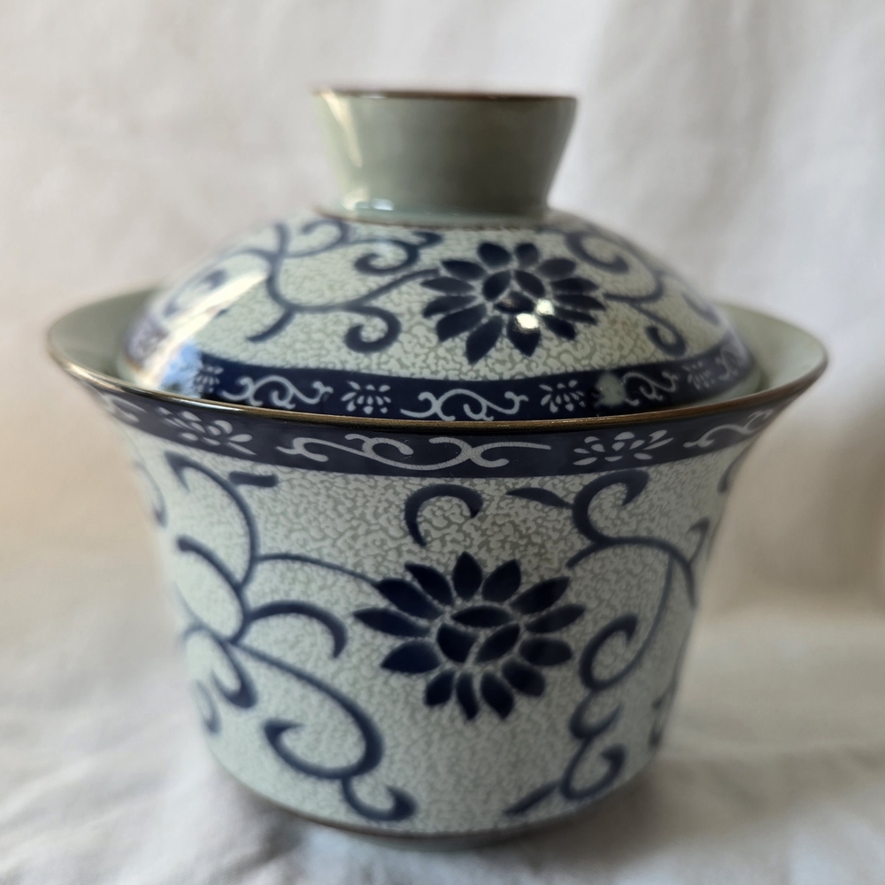 Gaiwan Ceramic Tea Set - Picture 5 of 5